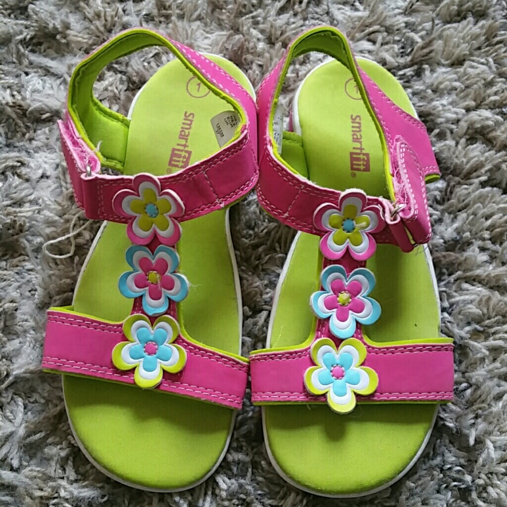 CLEARANCE 💥💢   GIRL'S CUTE SANDALS